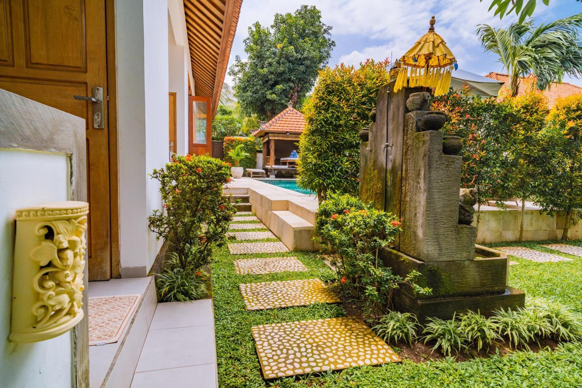 Villa Seruni Lovina Экстерьер фото
